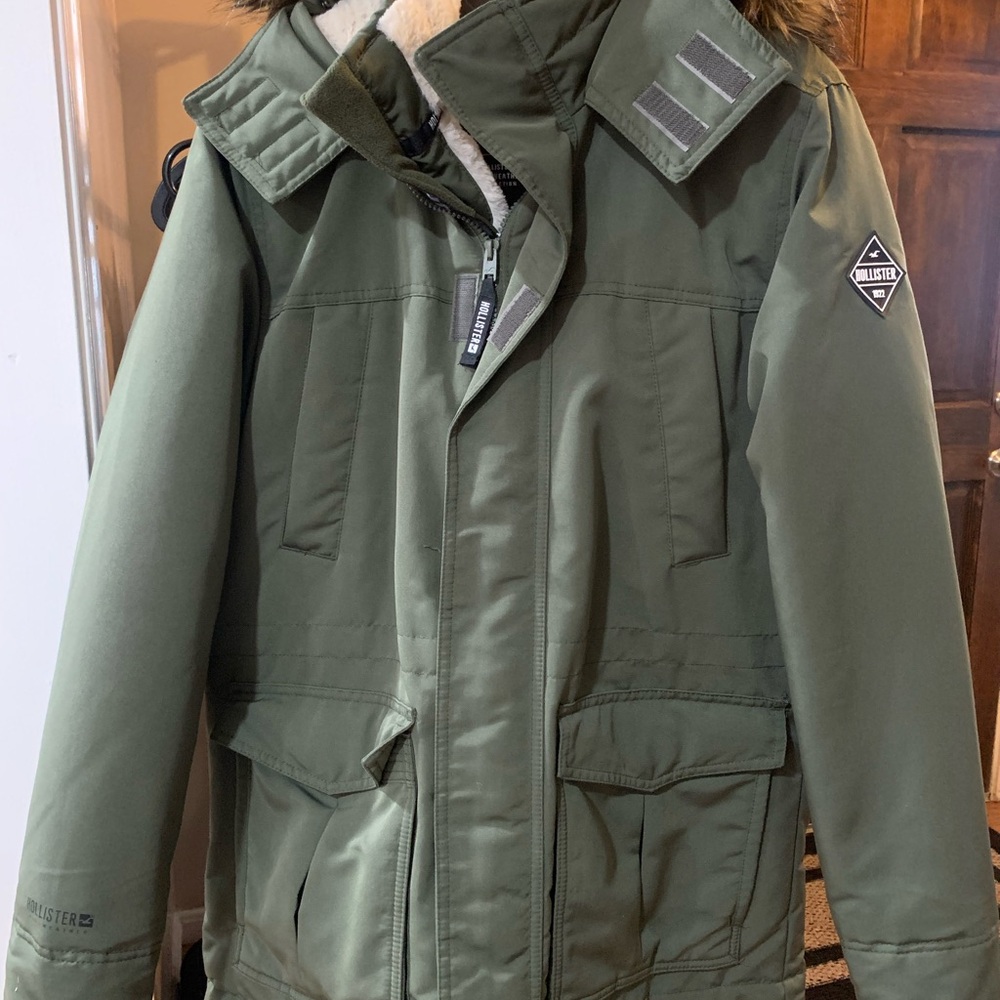 Men's Hollister Faux Fur-Lined All-Weather Winter Jacket